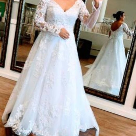 Wedding Dress - Picture 3 of 3